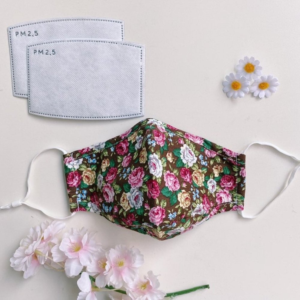chocolate floral facemask + 2 filters /3 layers